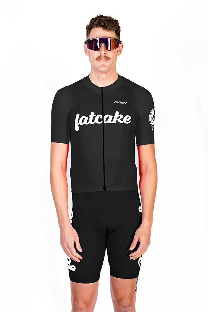 FatCake_spring2018_black_front.jpg