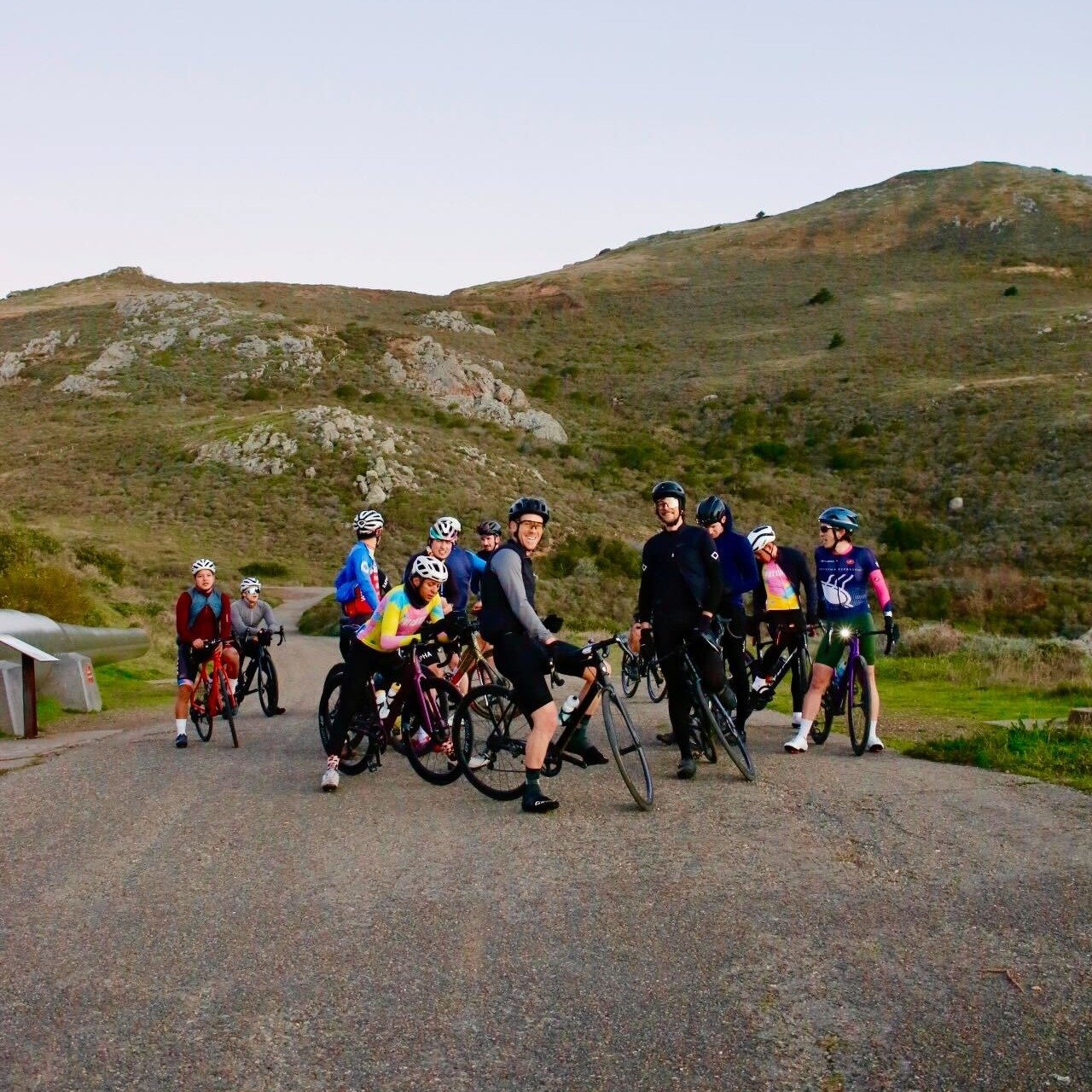 Battery recharge before the final climb 🥵

Tomorrow, Tuesday, 6:30am at Golden Gate Bridge Welcome Center. Join us for a ride up Hawk Hill, around the backside, then croissants at Arsicault! 🚴&zwj;♂️🥐

 📷 @sf.bikejournal