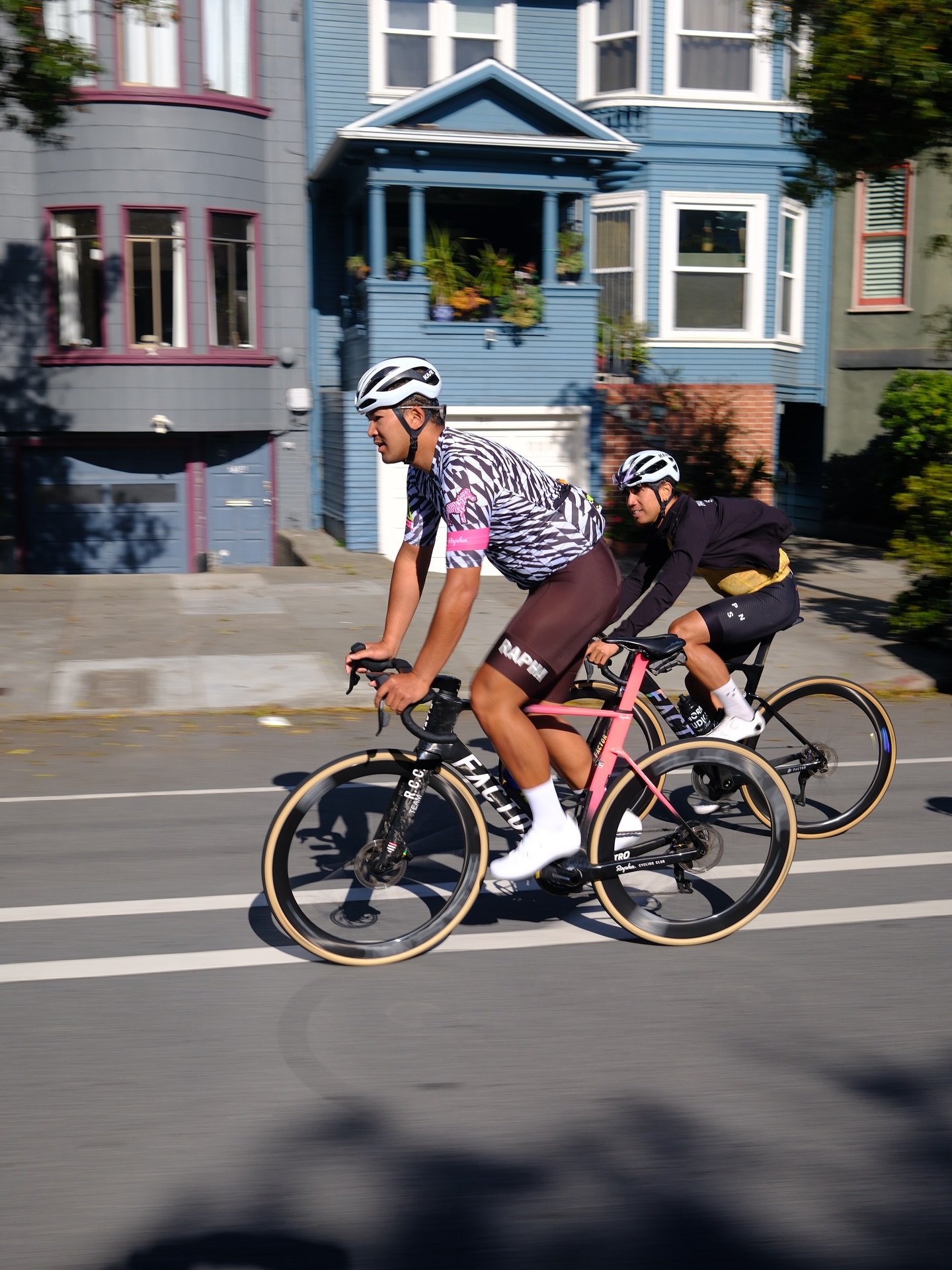 last thursday of the month so you know the drill: BREADBELLY sponsored by bicycle law 🎉
- Meet at 6:30am at Conservatory of Flowers
- End at @breadbellysf 🍞🫃
- pastries are sponsored by @bicycle.law!
📸 @daylenyang