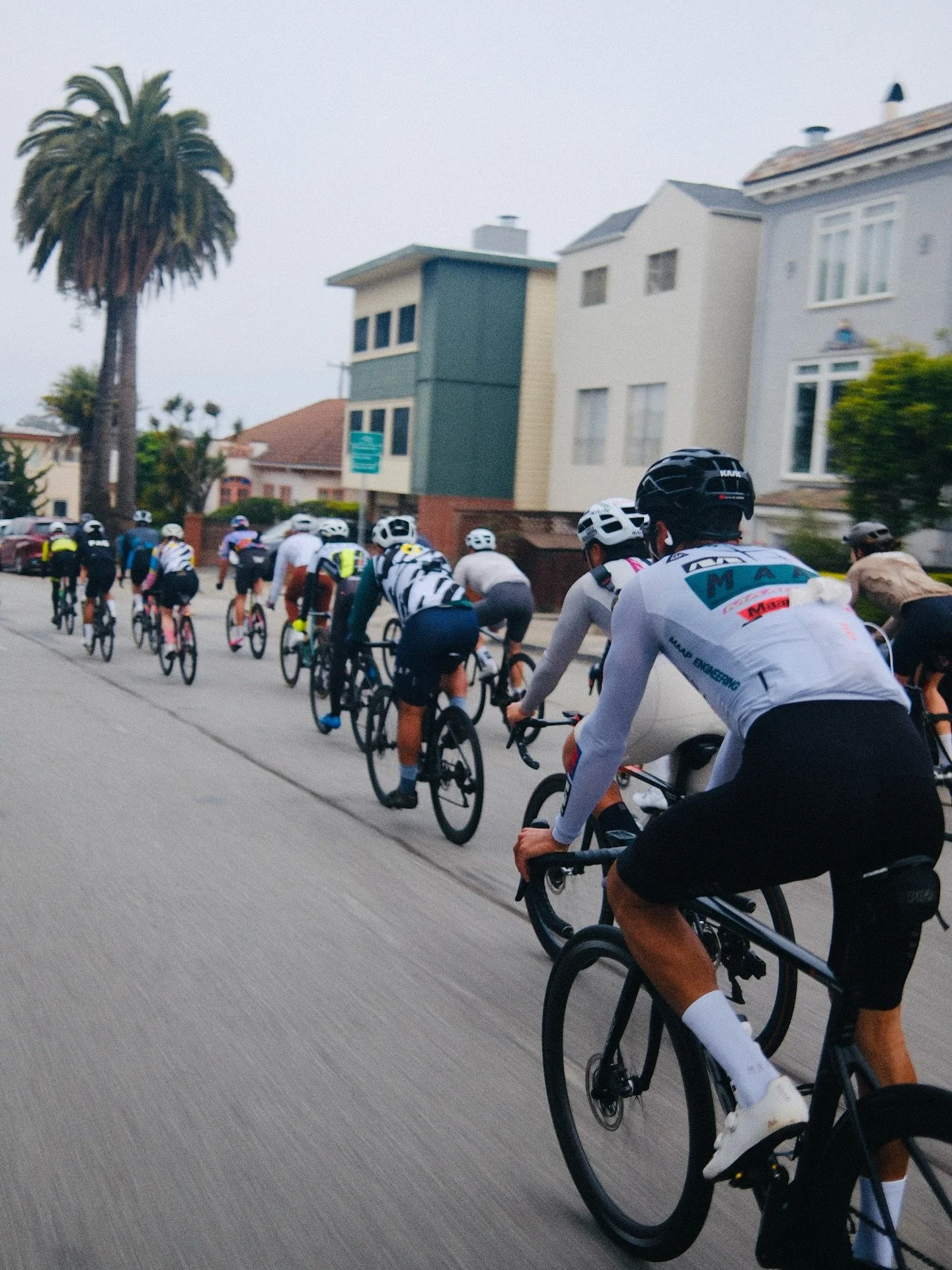 Tomorrow&rsquo;s bakery is Devil&rsquo;s Teeth Noriega!
Meet at 6:30am at conservatory of flowers. End at Devil&rsquo;s Teeth Noriega. Clockwise city loop (Twin peaks first)
📸 @daylenyang