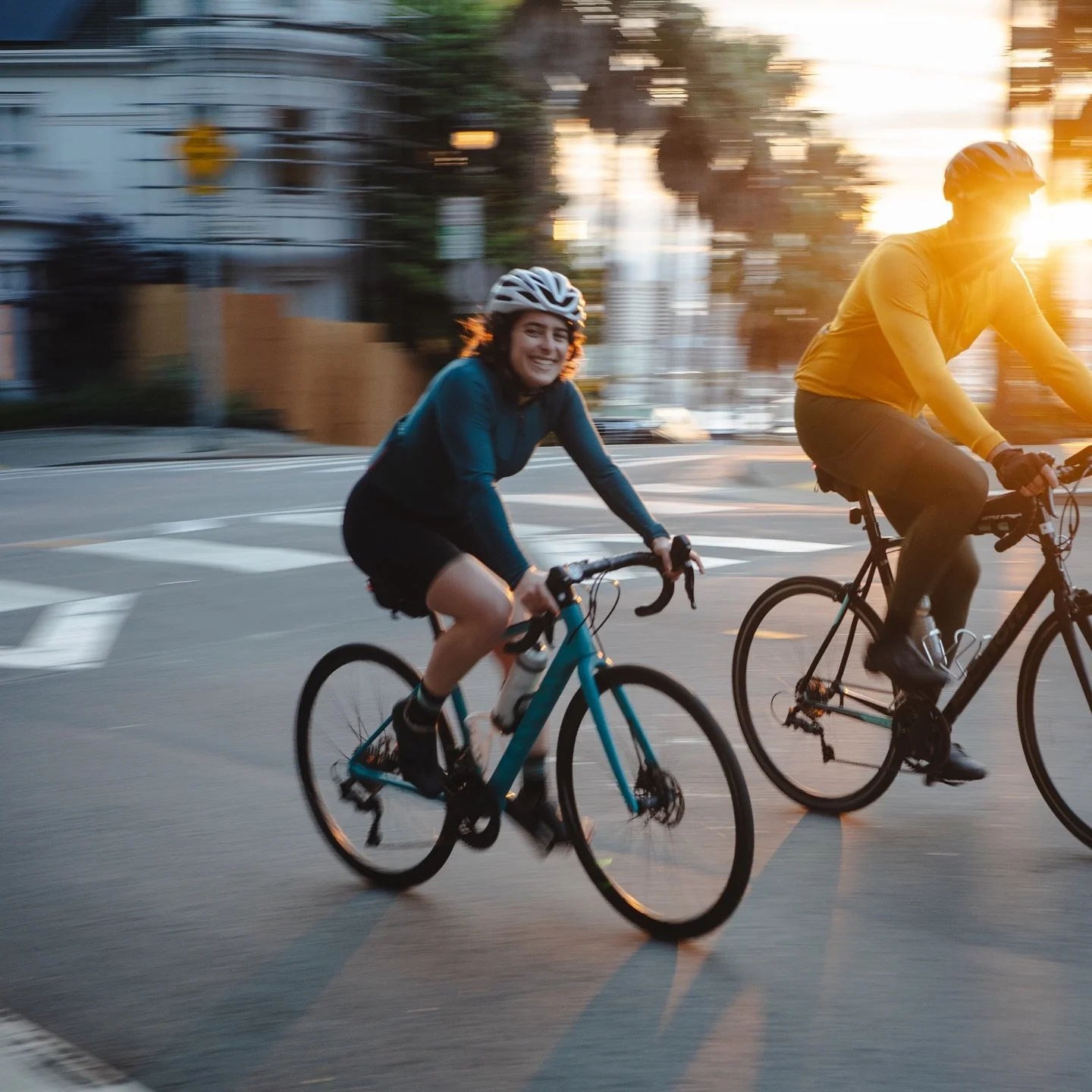 Join us for another #FTWNB Monday tomorrow morning. Sunrise is after we roll out so charge your lights 🔦 

📍 6:30 conservatory of flowers
🔁 City Loop to Twin Peaks then ☕️ 
📸 @pamo.gif