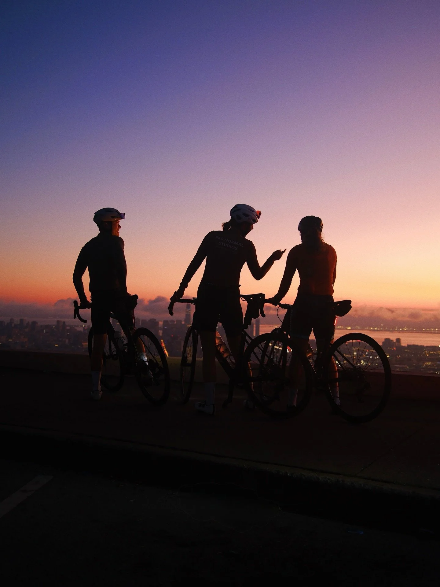 The bakery tomorrow is @kahnfections in the mission!
- meet at 6:30am at Conservatory of Flowers
- CCW loop &mdash; great highway first
- route in bio
📸 @daylenyang