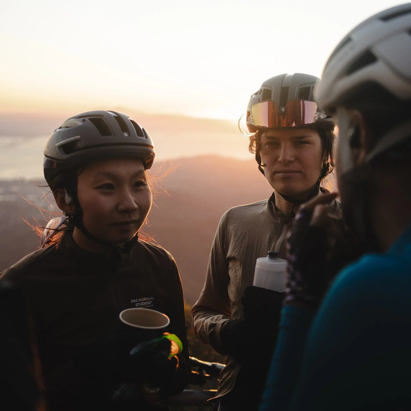Back to our regularly scheduled morning daylight hours.

November #FTWNB &amp; Allies social city loop tomorrow starting at 6:30am @ Conservatory of Flowers. 
Ends at Cafe Reveille with coffee and pastries sponsored by @bicycle.law 

📷 @pamo.gif