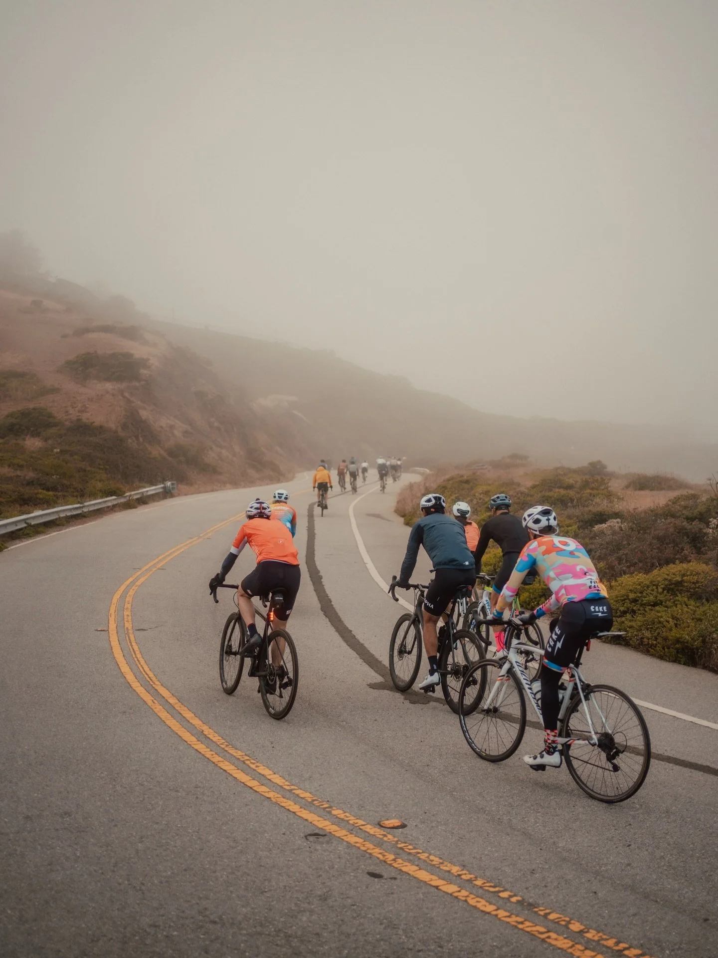 WELCOME TO THE NEW YEAR 🥳🥳🥳

The rain is gone and fatcake is back! Come out to our first Thursday ride of the year.
Meet at 6:30am at the Conservatory of Flowers
Clockwise City loop (Twin peaks first)
End at Devil&rsquo;s Teeth Noriega 🦷 
Route i