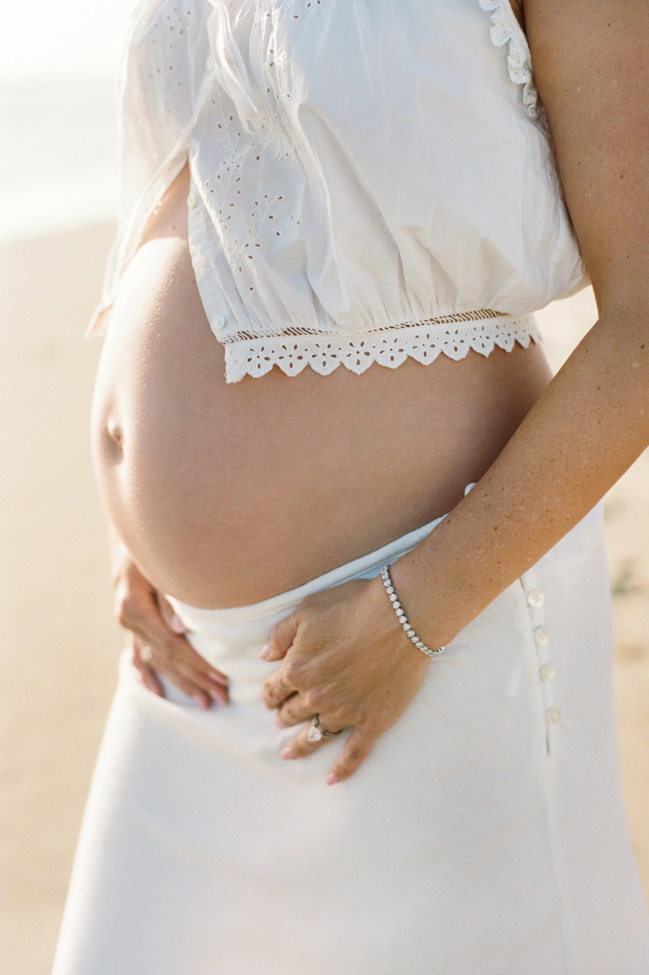 FILM_LiMaternity26_21.jpg