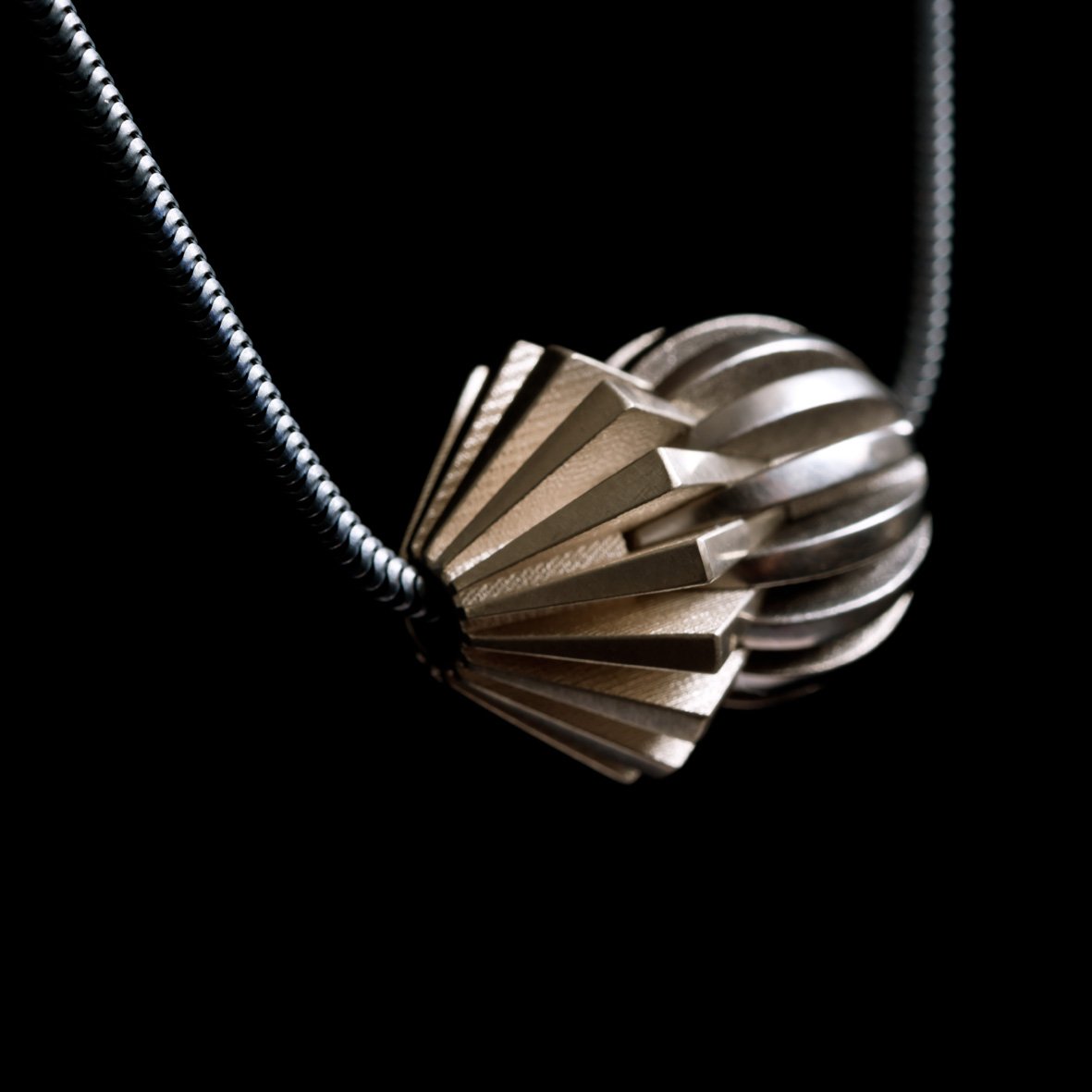 COALESCE PENDANT