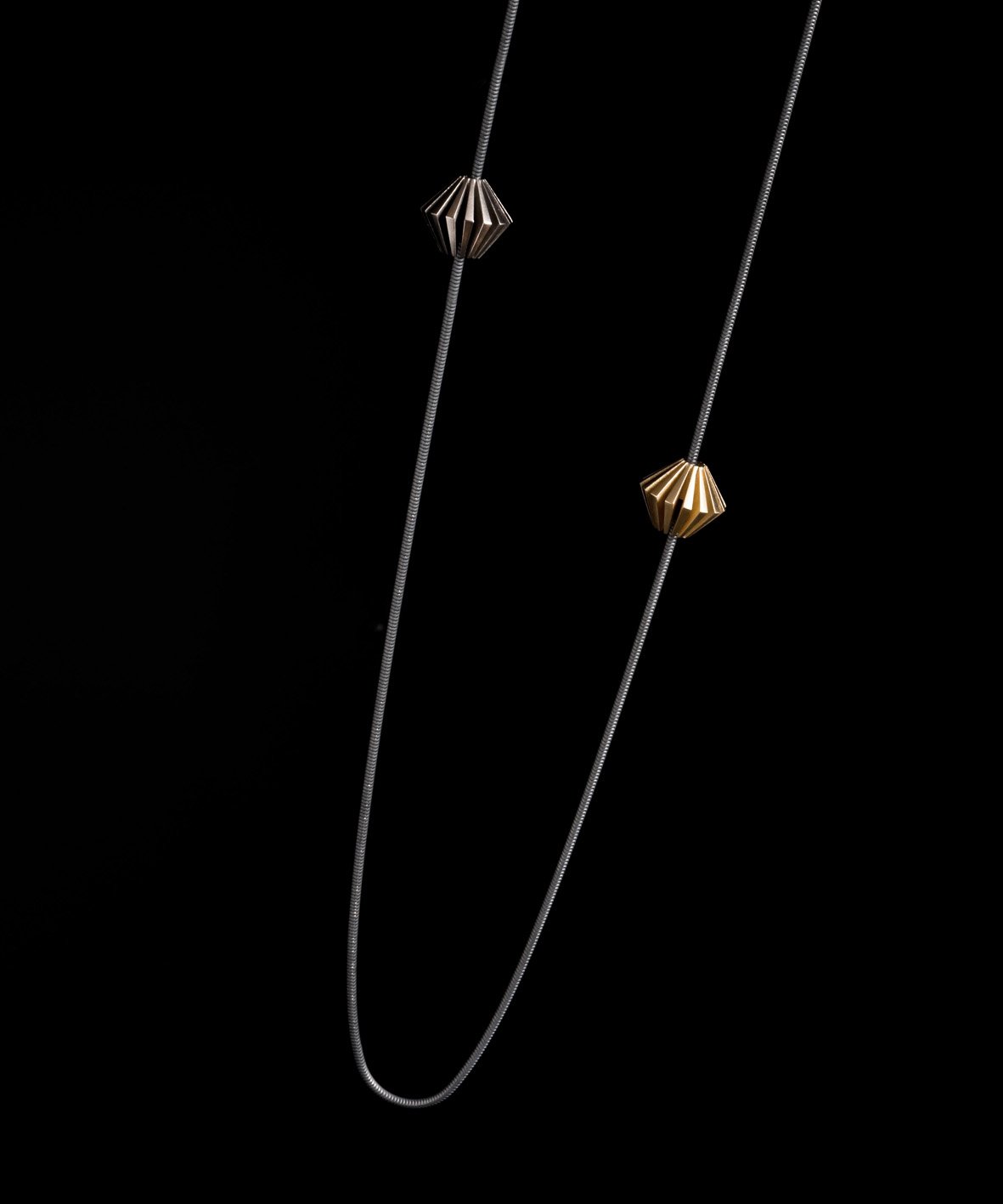 RENDEZVOUS NECKPIECE