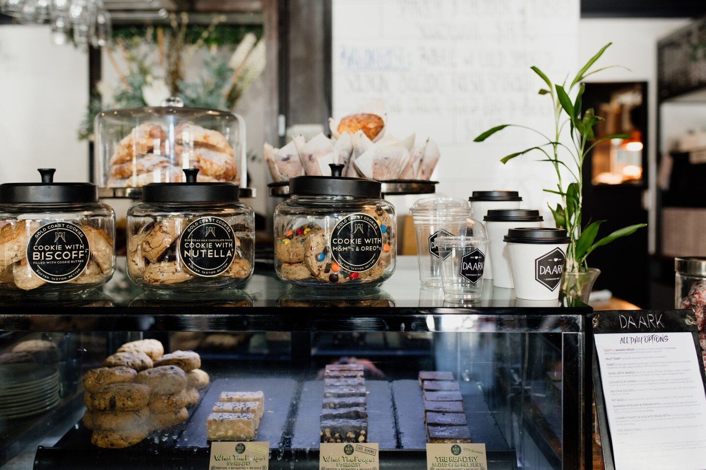 Treat yourself with cookies or raw slices, pairs perfectly with a coffee
@thehealthnutt @goldcoastcookies
*
*
*
*
*
#daarkespresso  #happiness  #dogfriendly  #wearegoldcoast