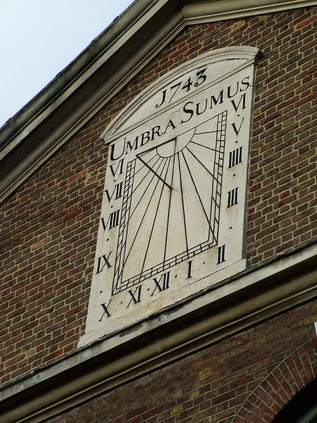 La Neuve Église, since 1976 the Brick Lane Jamme Masjid, was constructed in 1743.
