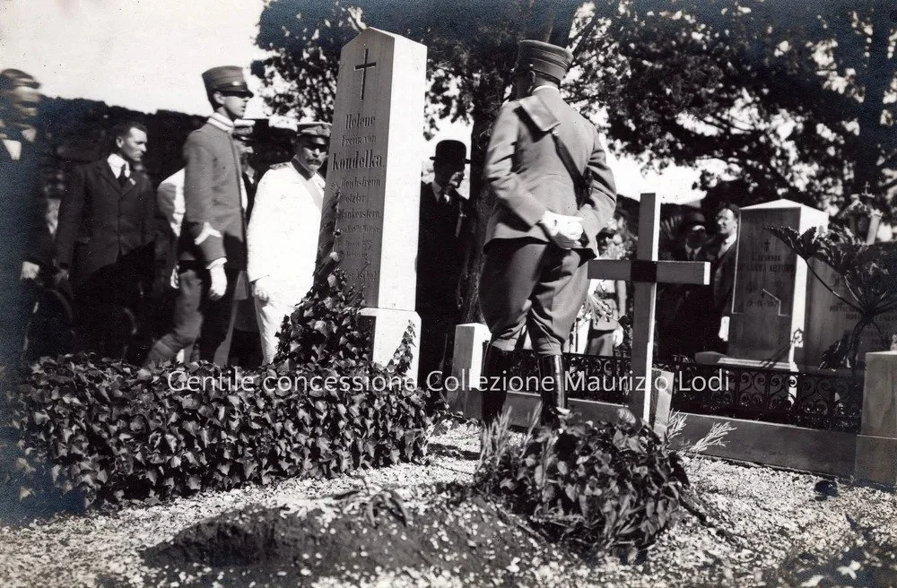 pola+26+06+1922+omaggio+cimitero+marina+au+(c)+lodi.jpg