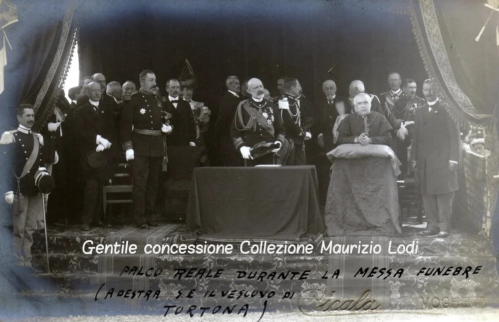 Tortona+17+06+1922+SAR+Tommaso+di+Savoia+Duca+di+Genova+alla+commemorazione+Caduti+GG+(C).jpg