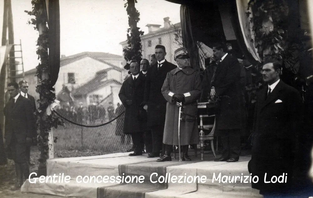 5+Modena+8+dicembre+1923+-+Posa+della+prima+pietra+del+Tempio+Monumentale+ai+Caduti+della+Grande+Guerra+alla.jpg