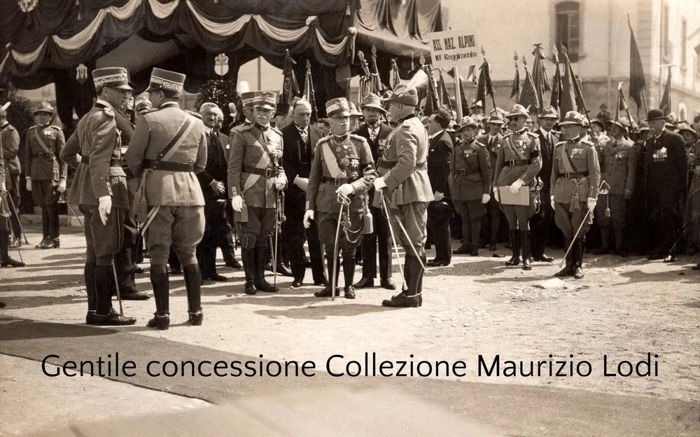 Belluno+23+05+1926+inaug+monum+caduti+7+alpini+con+sm+il+re+(c).jpg