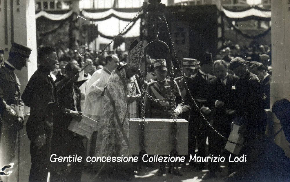 Bolzano+12+luglio+1926+Nel+Decimo+Anniversario+del+Martirio+di+Cesare+Battisti+e+Fabio+Filzi+S.M.+il+Re+posa.jpg