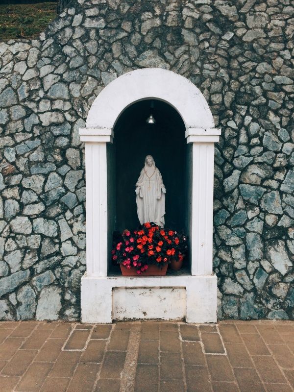jesus statue.jpg