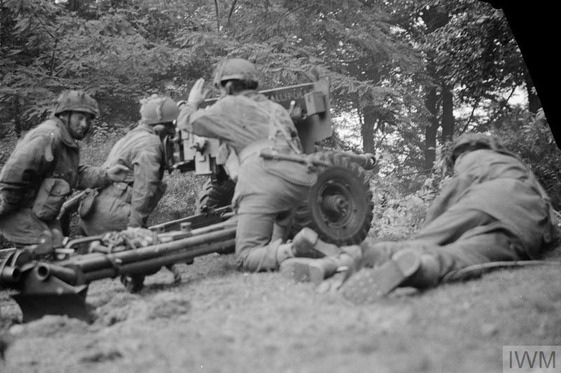 No. 26 Anti-Tank Platoon, 1st Border Regiment, 1st Airborne Division, in action in Oosterbeek, 20 September 1944