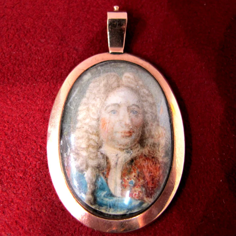 Georgian portrait miniature pendant in 12k gold, at Gray & Davis.