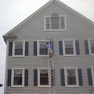 Window Cleaning Front Of House 2.jpg