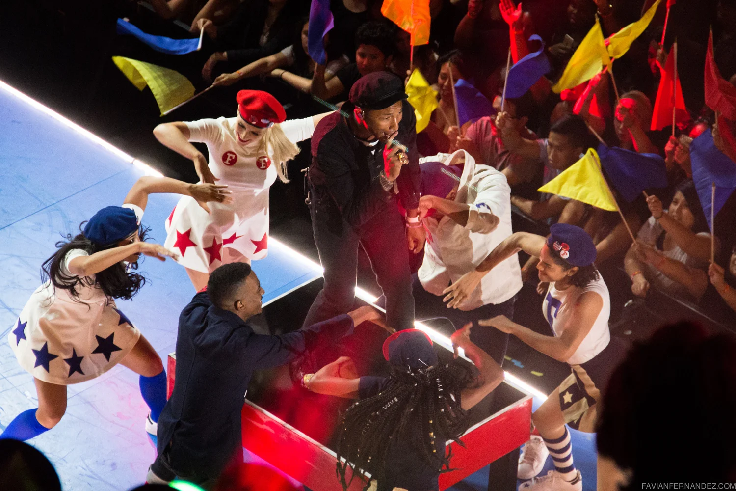 Pharrell Williams MTV VMAs 2015