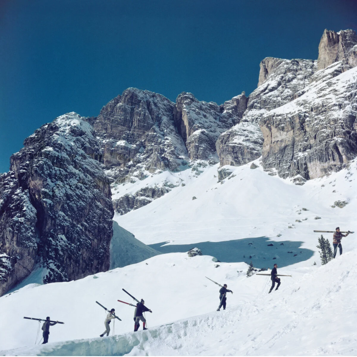 Cortina-D'Ampezzo-1200x1200px.jpg