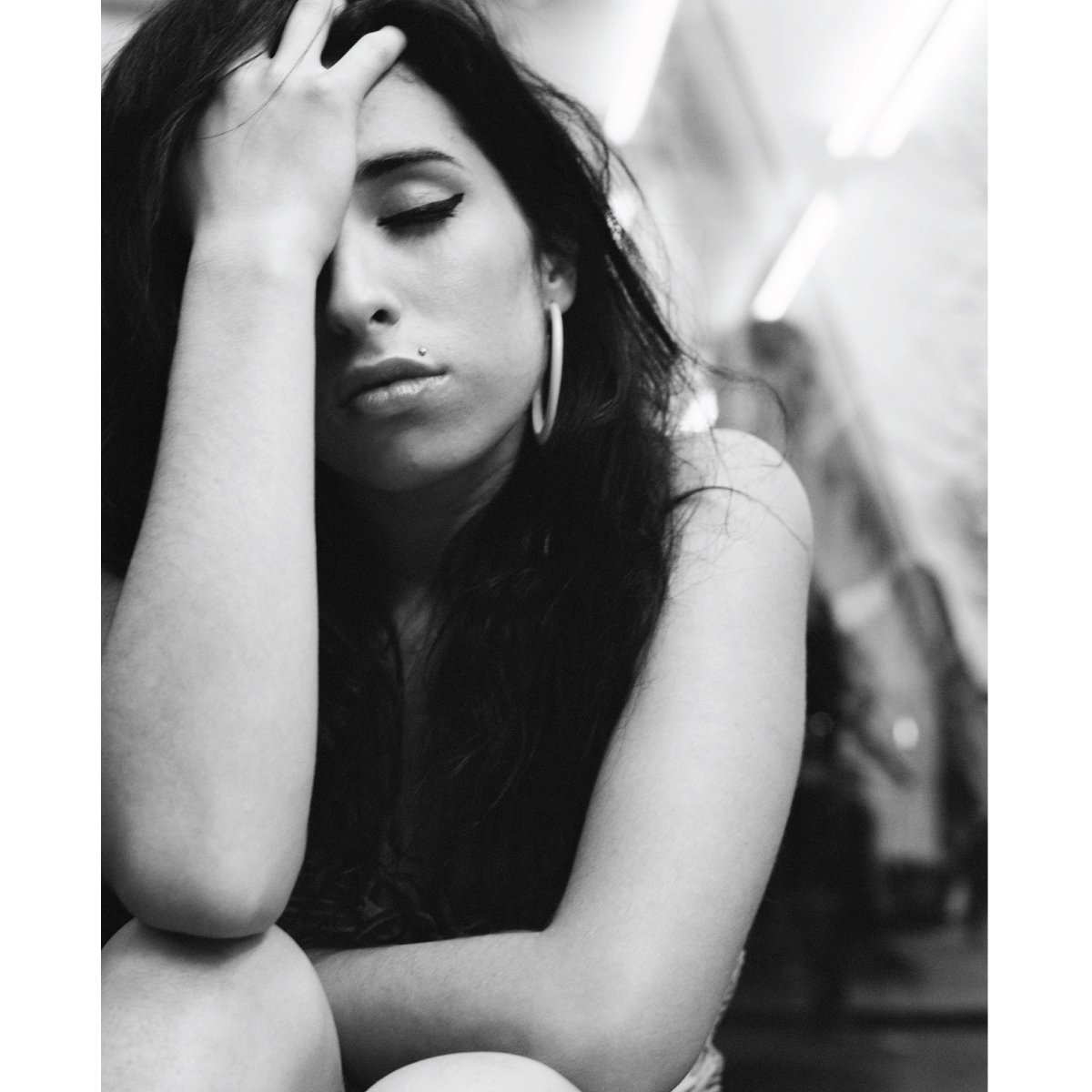 AmyWinehouse_5314-11(B&W)_MORRISON_16X12_#4-1200x1200px.jpg