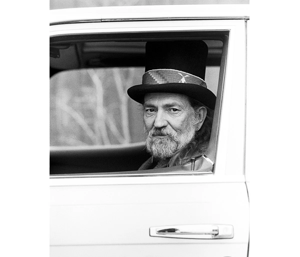 Willie_Nelson_Car_Scott_Newton.jpg