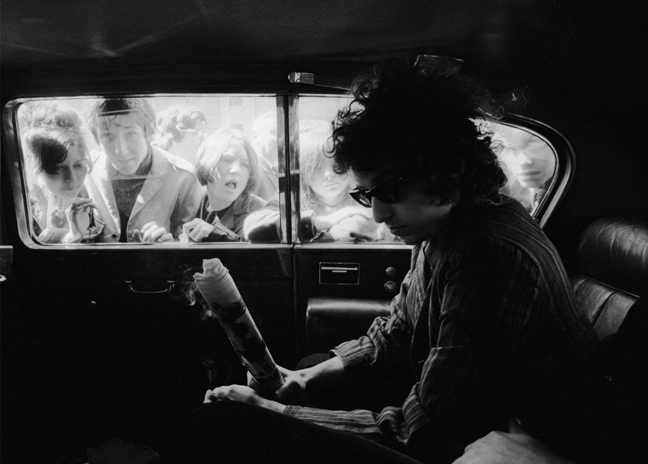 Shop Bob Dylan Print by Barry Feinstein