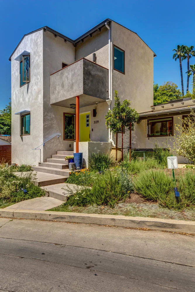 3139 Silverado Dr Silver Lake-large-003-21-EriSte0001Upload20-667x1000-72dpi.jpg