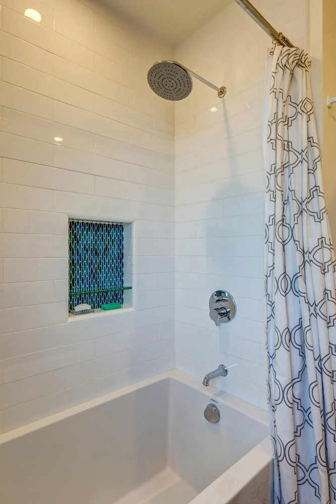 3139 Silverado Dr Silver Lake-large-011-16-EriSte0001Upload05-667x1000-72dpi.jpg