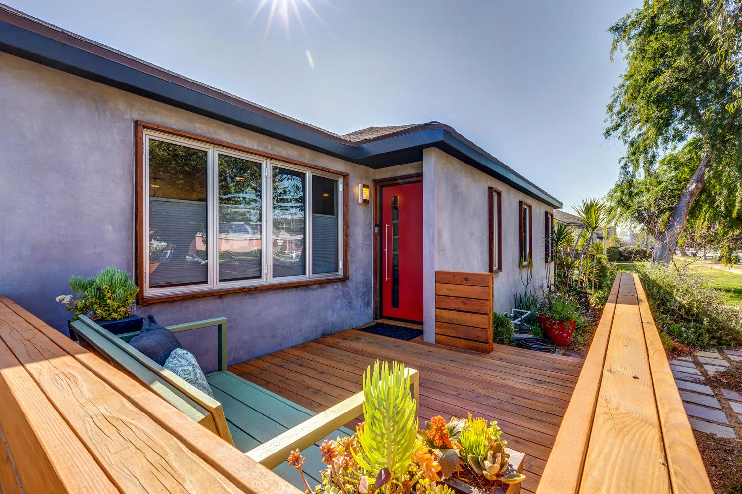 3532 Hillcrest Dr Los Angeles-large-008-19-GodMed0004Upload08-1500x1000-72dpi.jpg