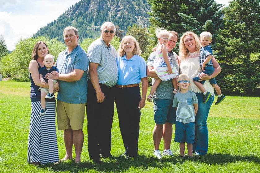 Family photos in Frisco, Colorado with grandparents, parents and grandchildren. Summer family photos in the mountains.