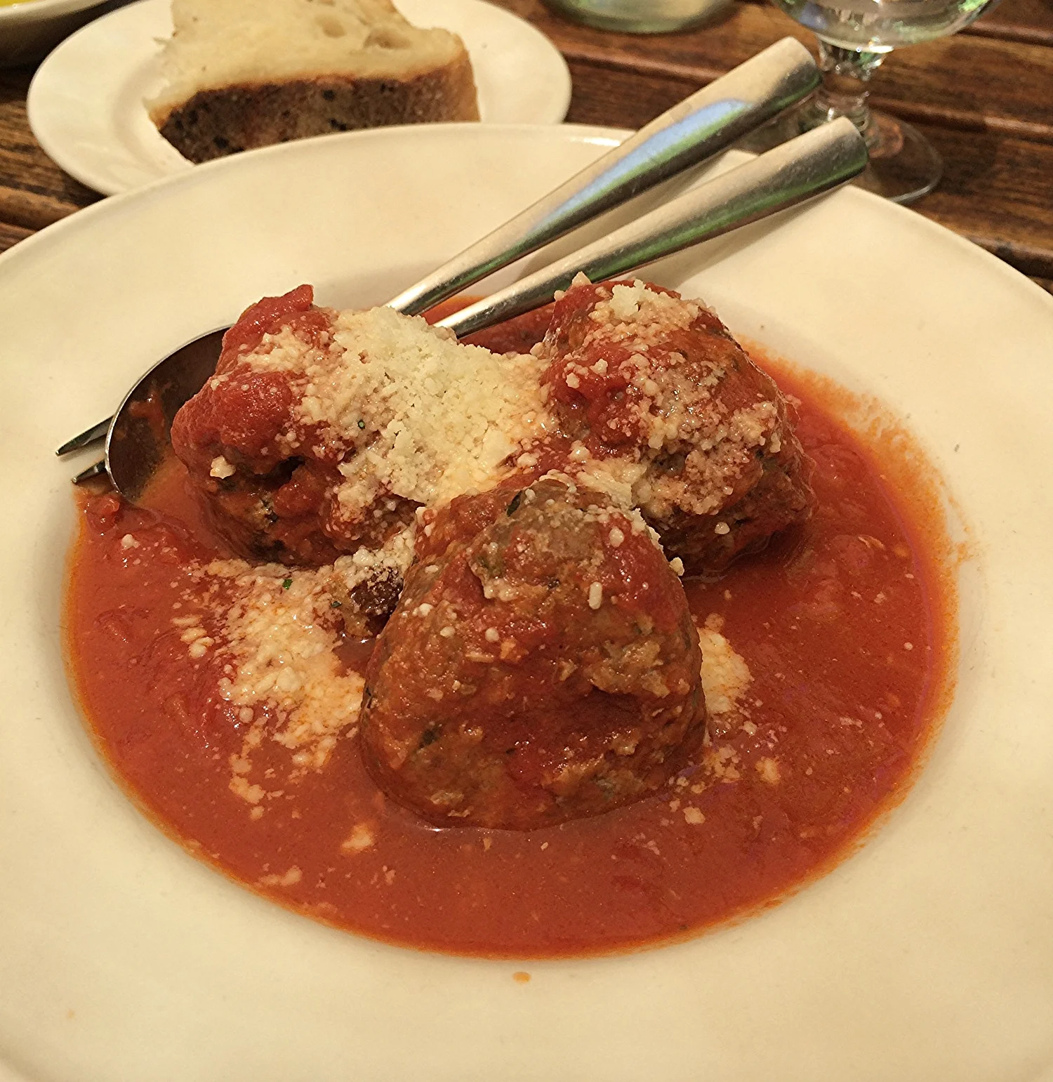 MEATBALLS WITH PINE NUTS AND RAISINS