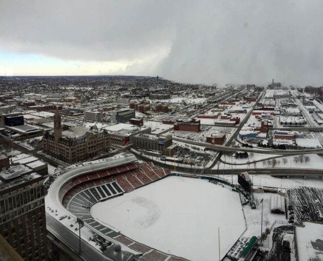 Above: Image by Edgar Madrid posted by meteorologist Tim Ballisty on Twitter .