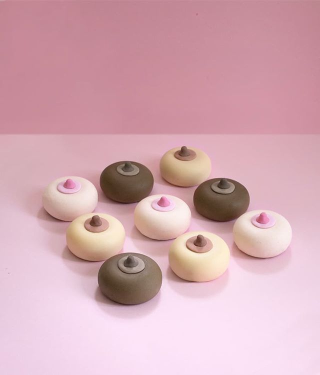 St&oslash;t Brysterne | Breast Cancer Awareness. It's Lyser&oslash;d L&oslash;rdag in Denmark next Saturday, and I think you should all bake BOOB CAKES! 💗 These are made for St&oslash;t Brysterne's news letter. White chocolate mousse with gooseberry