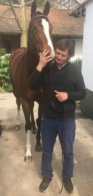 Seas Alabada y su entrenador Fabio Cacciabue