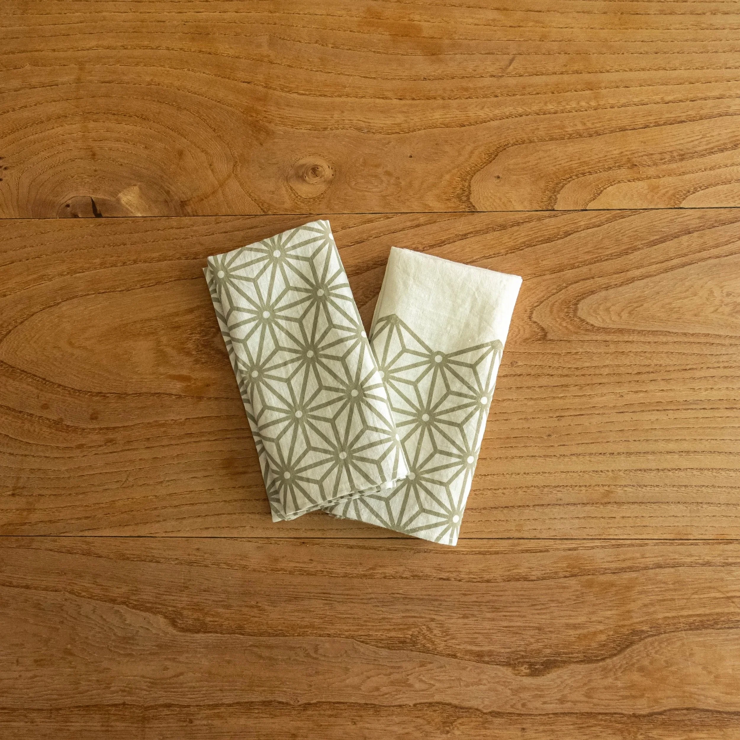 Table+Napkins+%2815+of+86%29.jpg