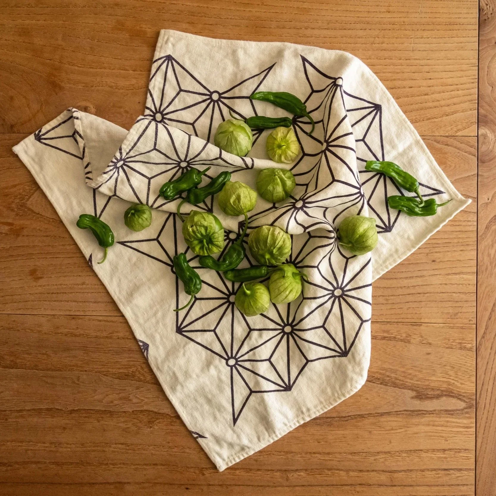 Tea+Towels+%2880+of+147%29.jpg