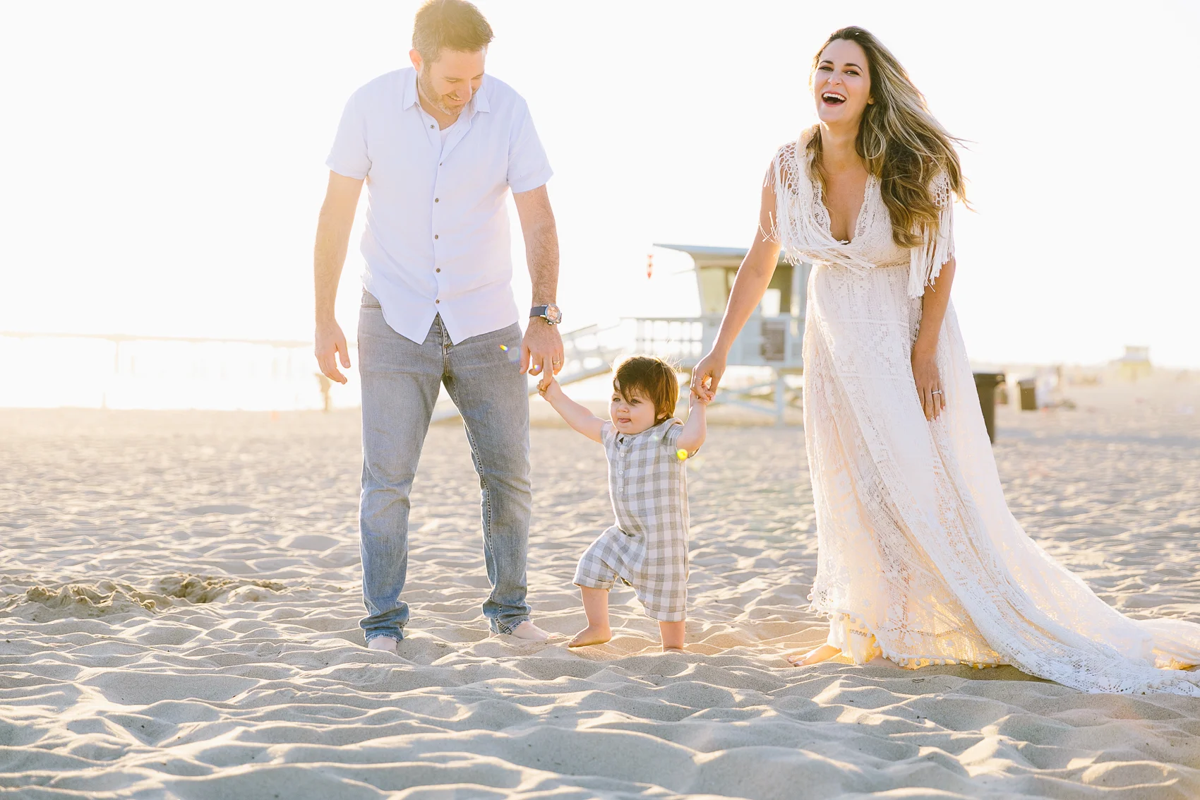 Los_Angeles_Family_Photographer_Maternity_Photos_Baby_Pregnancy_Venice_Beach_Golden_Hour-0510.jpg
