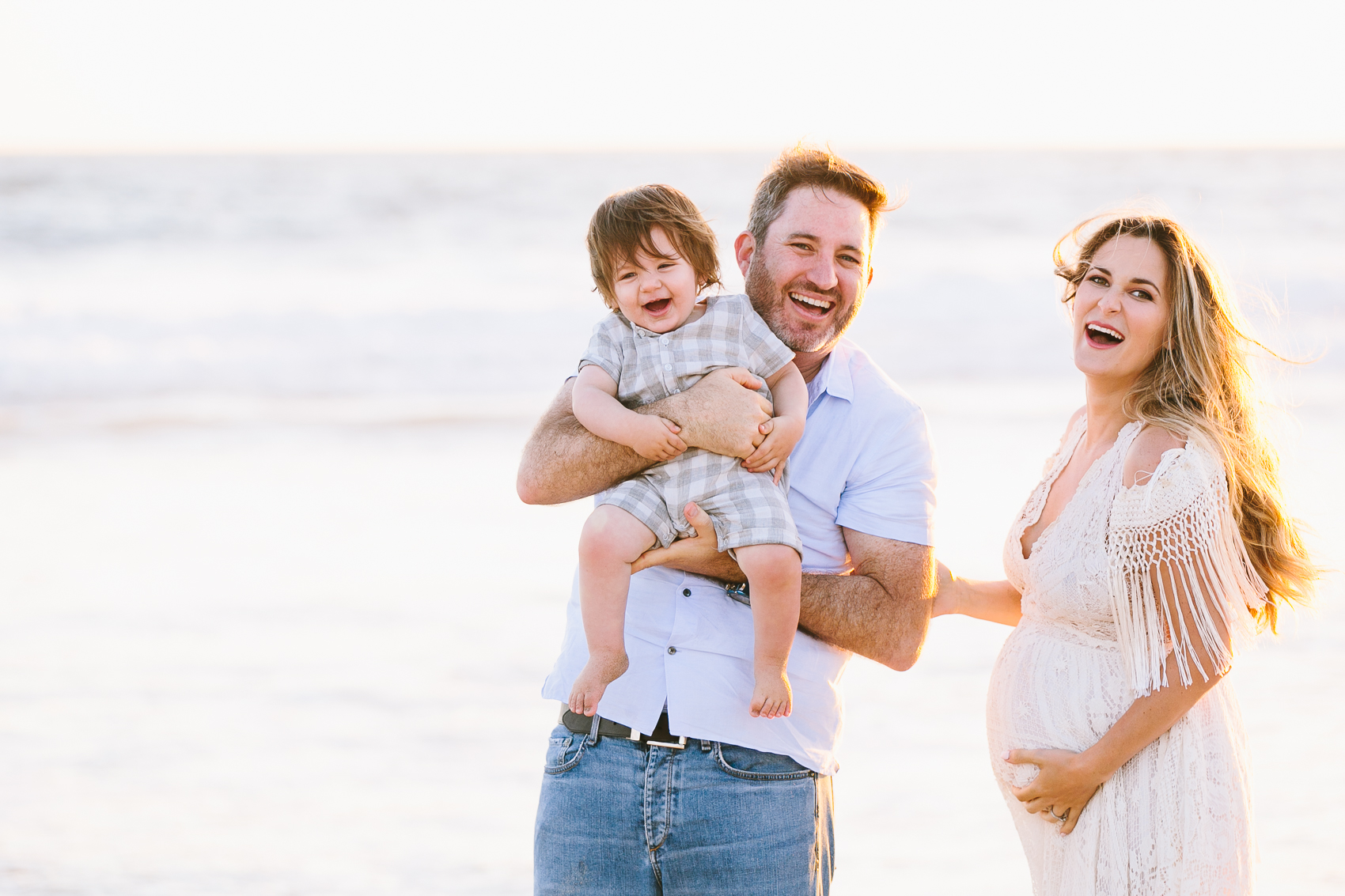 Los_Angeles_Family_Photographer_Maternity_Photos_Baby_Pregnancy_Venice_Beach_Golden_Hour-1147.jpg
