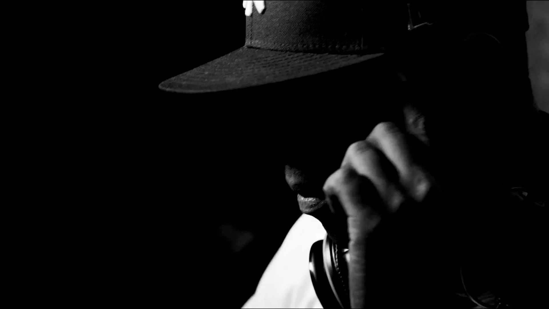 Sequence 19.00_00_21_00.Still001.jpeg