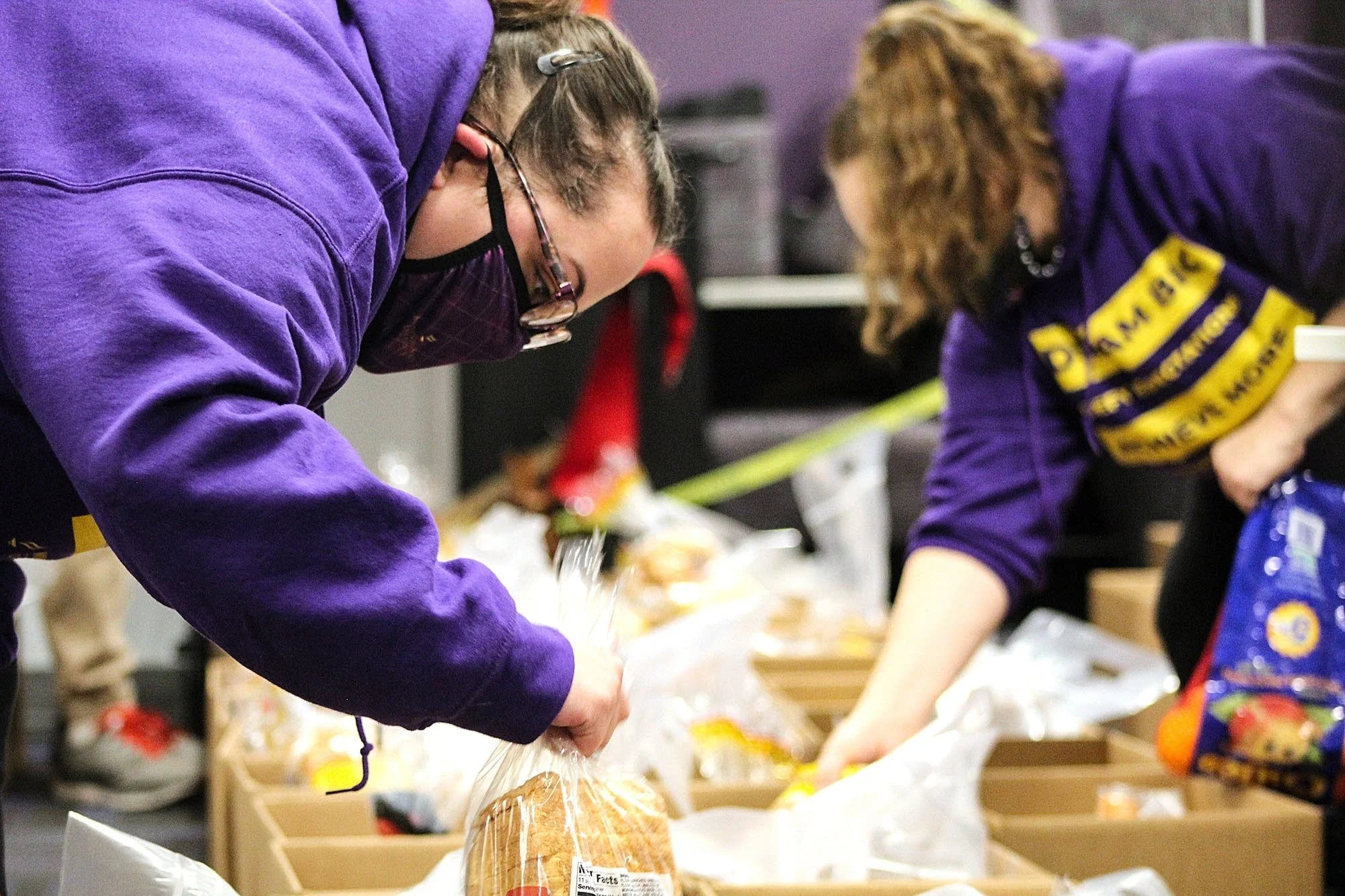 Opportunities to give and get help around Minnesota this holiday season