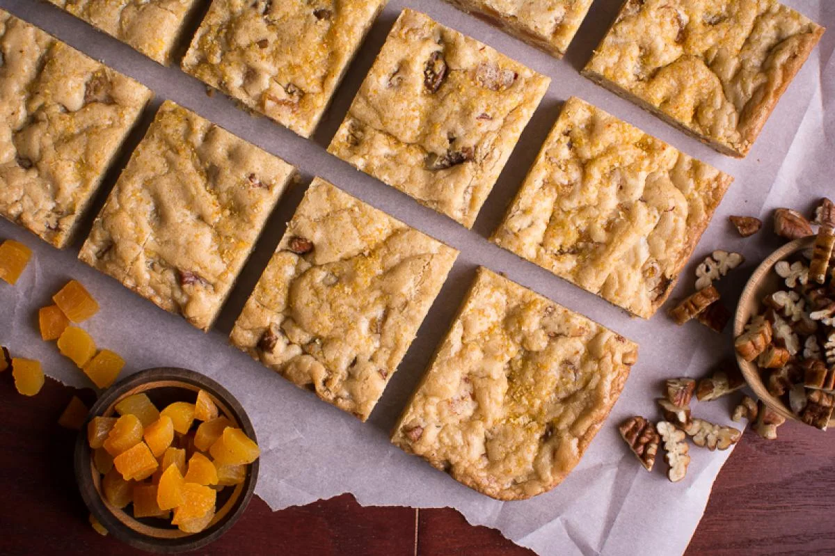 saffron-salted-apricot-blondies-thumbnail-fw1200.jpg