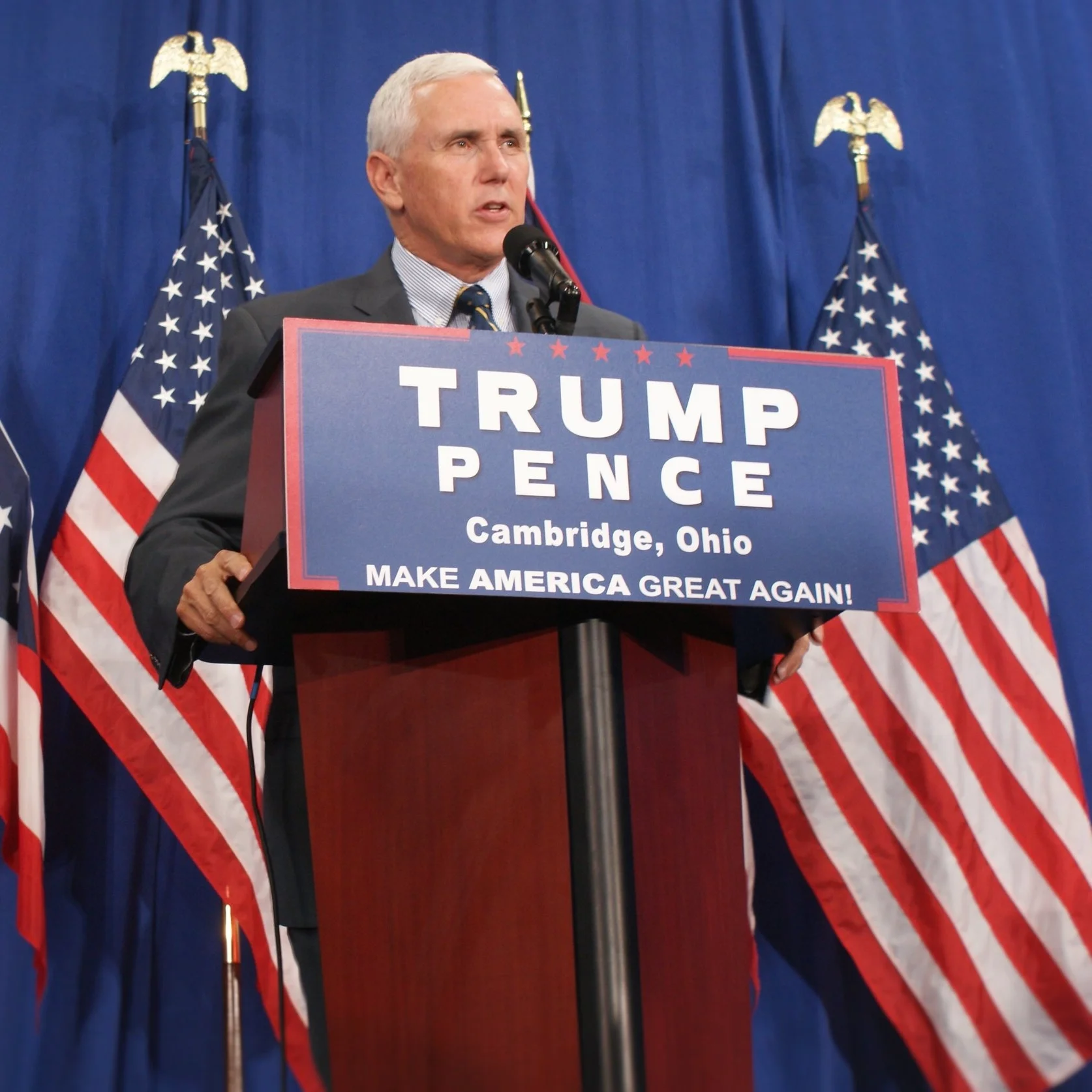 Indiana Gov. Mike Pence stumps for Trump in Cambridge