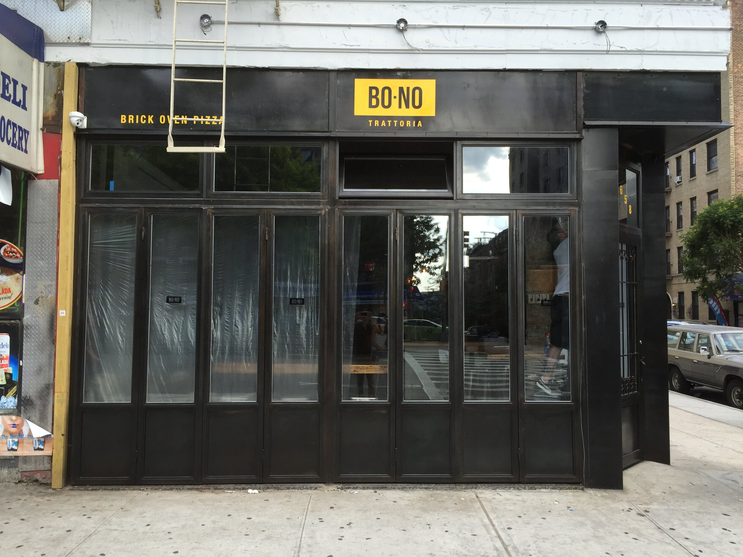 Bono Storefront_08.jpg