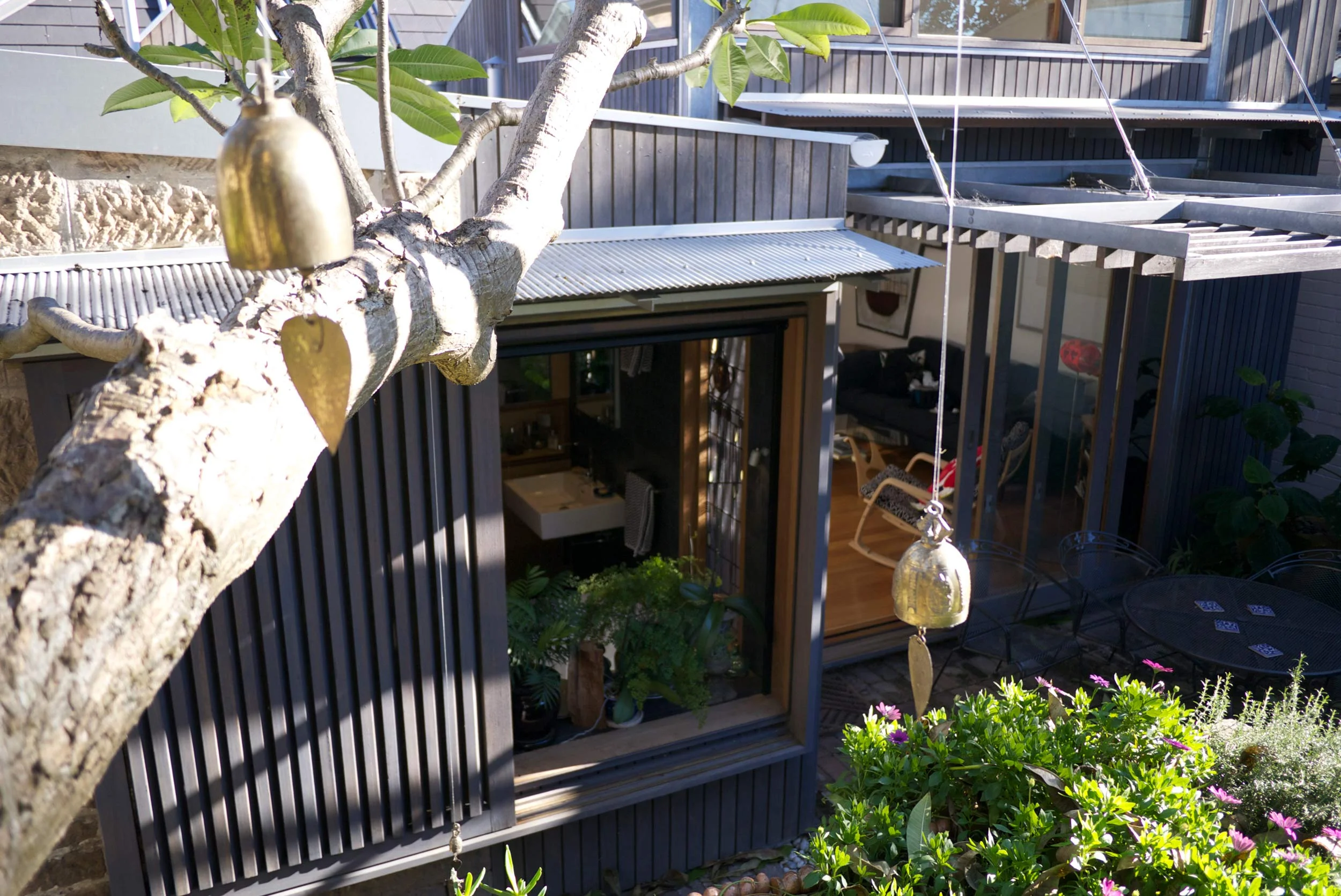 Award-winning additions to a listed sandstone cottage in Tempe in Sydney's inner-west