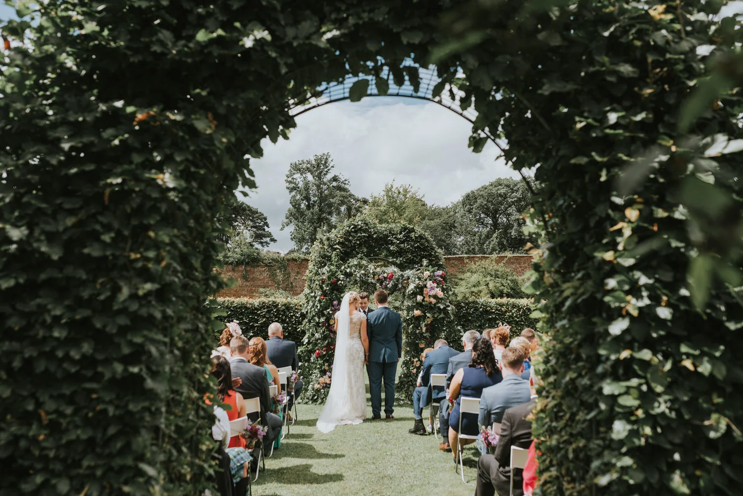 wedding photos at Ballyscullion Park