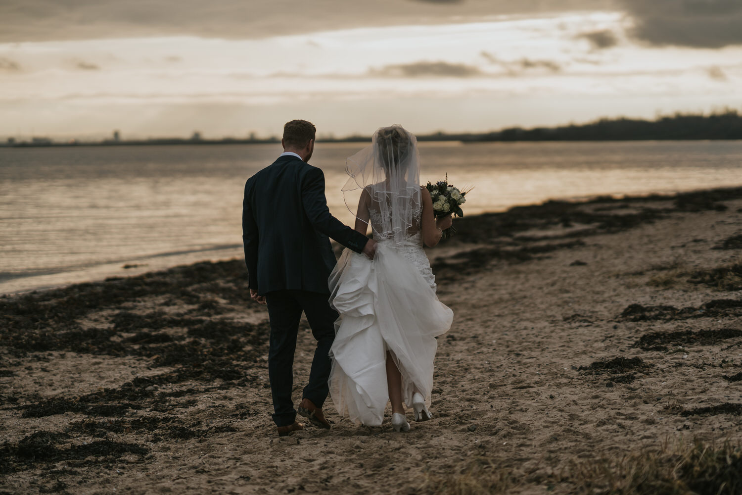 average cost of wedding dress 2019