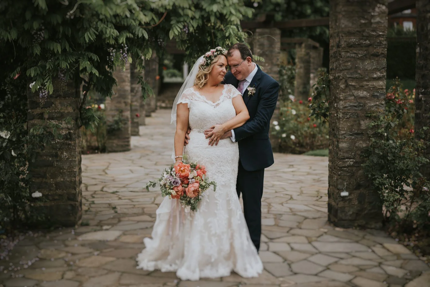 Bride and groom portraits in Botanic Gardens after a Ten Square Hotel wedding
