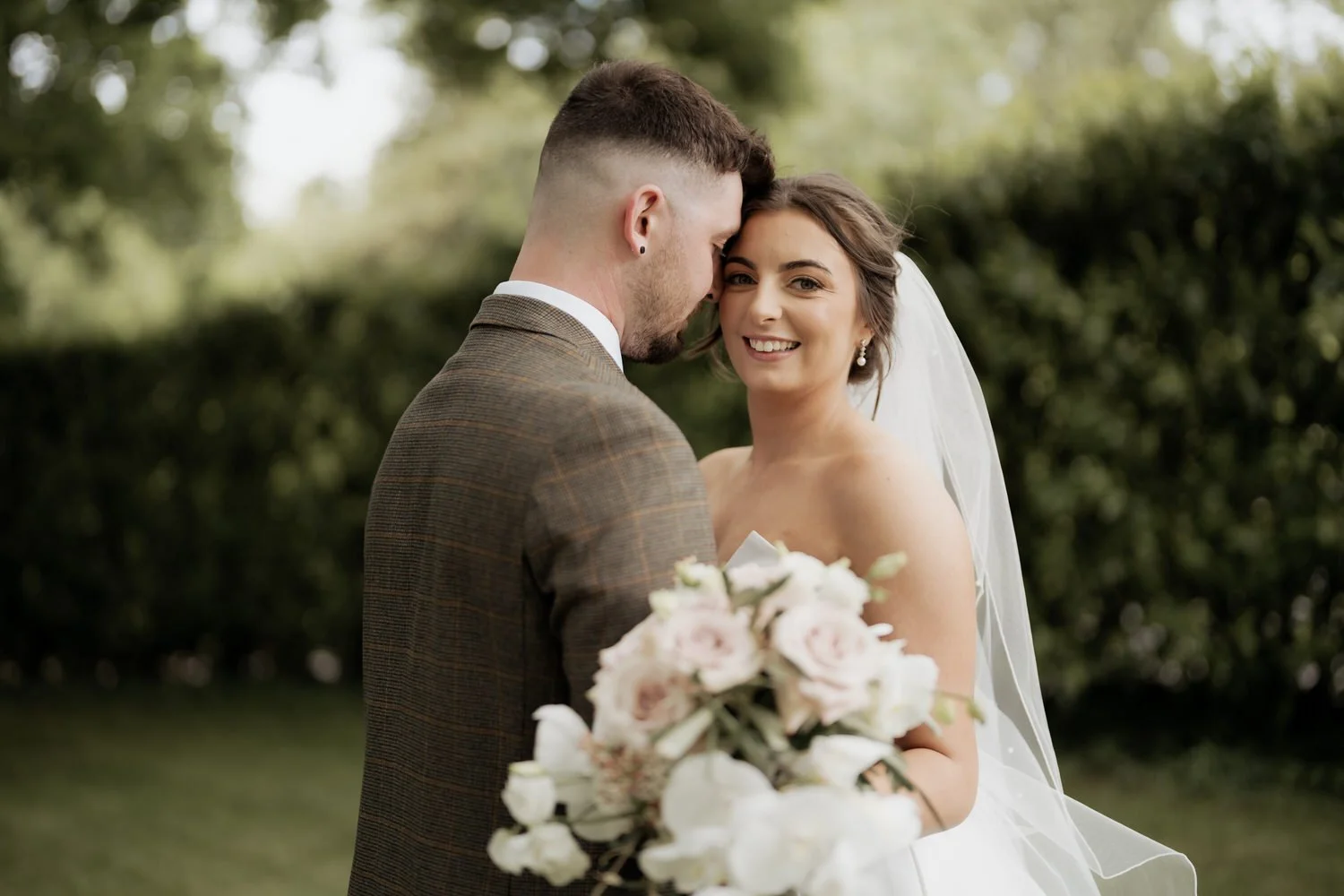 La Mon Hotel Belfast Wedding Photographer 34