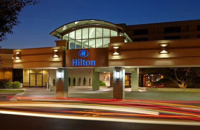 rdunhhf-1-hilton-exterior.jpg